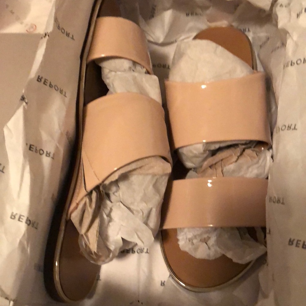 Report Sandals